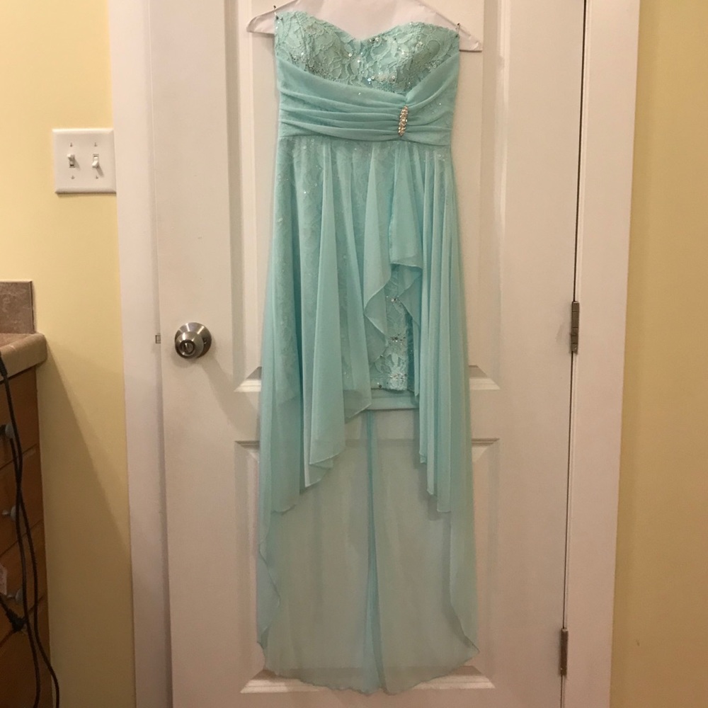 Formal/Prom Dress - Picture 3 of 8